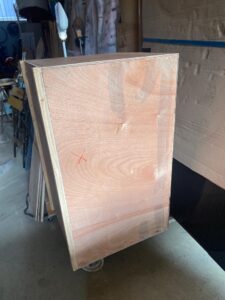 Box aus Sperrholz