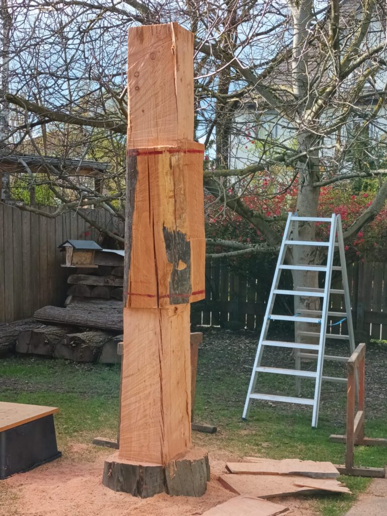 Holzstamm aus drei Teilen